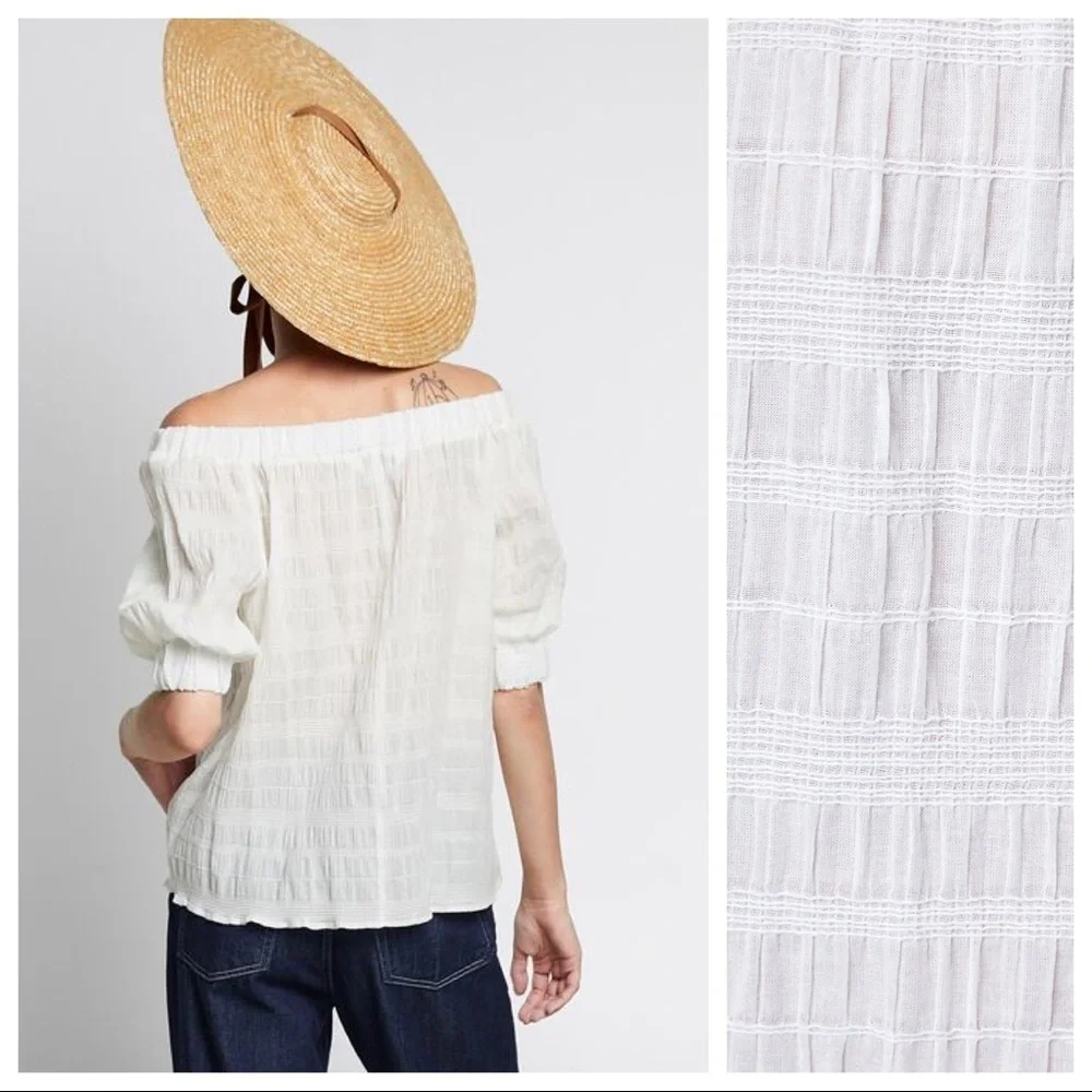 NWT. Zara White Blouse with Puff Sleeves. Size S.